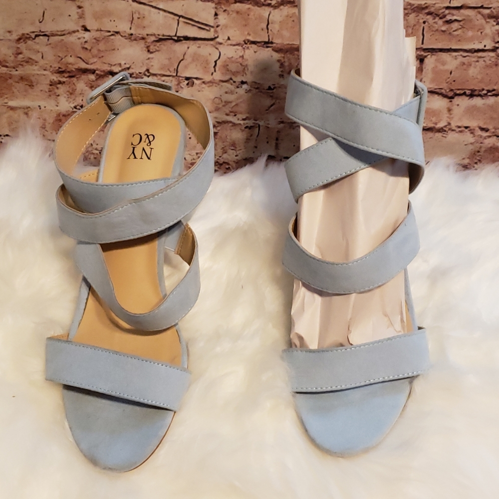 Like🆕️ blue 💙 platform sandals 👡